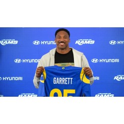 Myles Garrett a enfin pu porter le maillot numéro 95 des Rams de Los Angeles Myles Garrett a enfin pu porter le maillot numéro 95 des Rams de Los Angeles